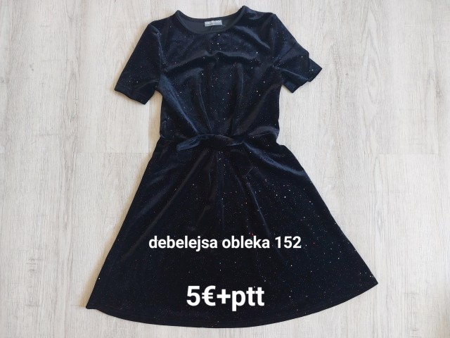 Obleka 152 4,5€