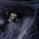 * 'kosmata', temno modra mohair jopica 10€