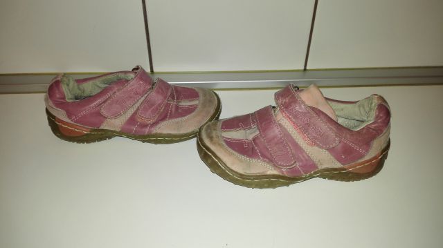 čevlje turbolino  Več nošene Št. 26 Cena 1€ - foto