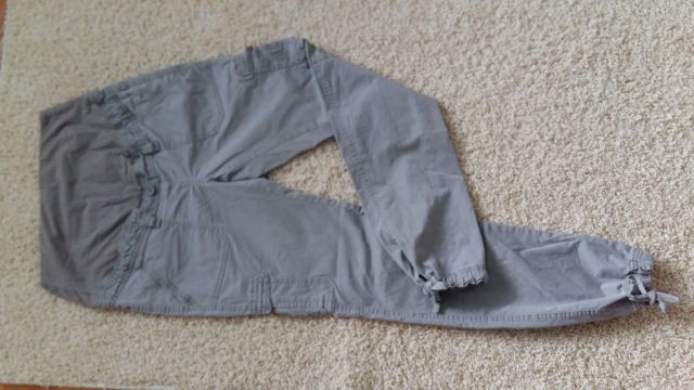 Športne hlače z žepki H&M, velikost 42