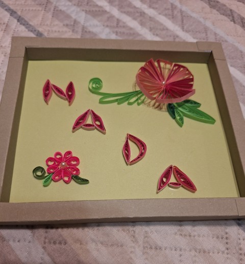 Quilling čestitke v okvirju - foto