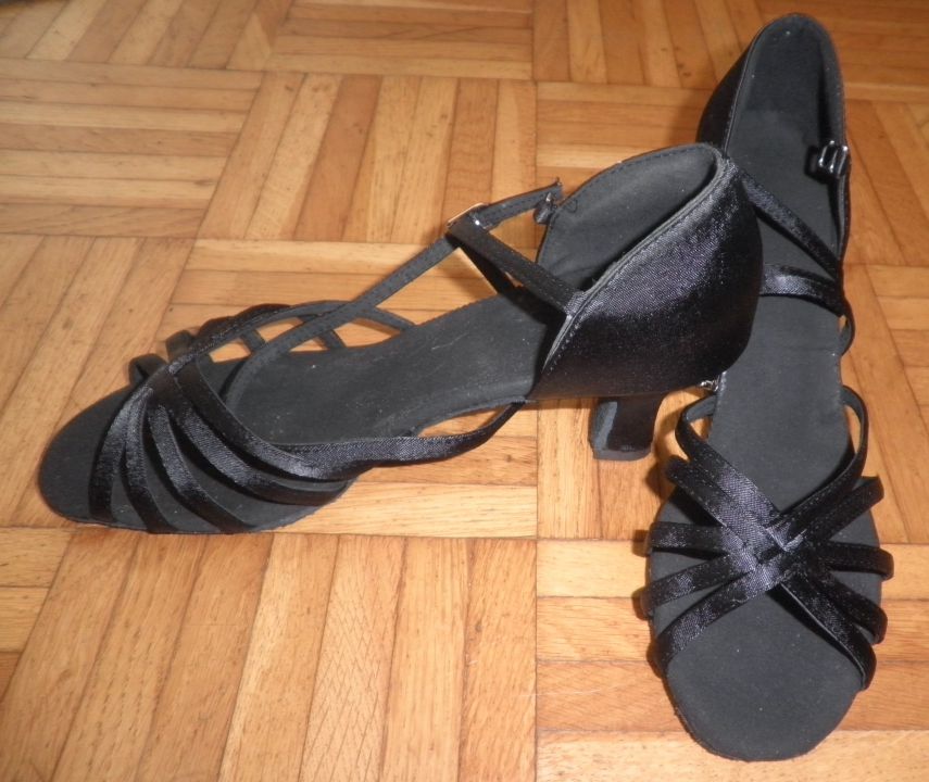 Črni plesni čevlji, it. št. 40, 30,00 - foto povečava