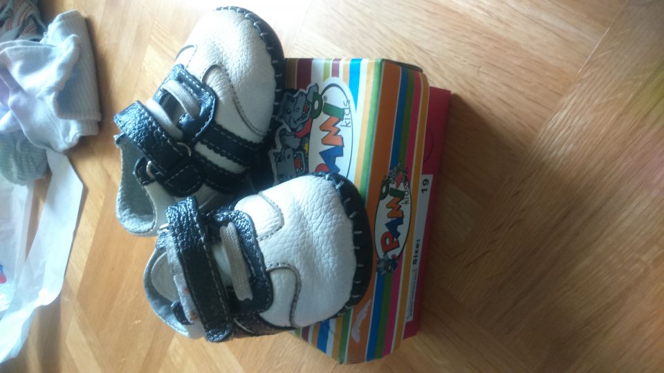 Usnjeni baby čevlji