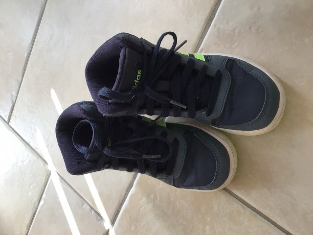 Adidas Hoops 32, 10€ - foto
