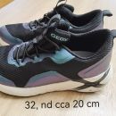 Geox 32, 30 eur s postnino