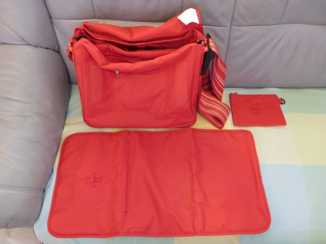 Previjalna torba Lassig rdeča - foto
