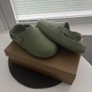 Prodam orginal nike calm clogs