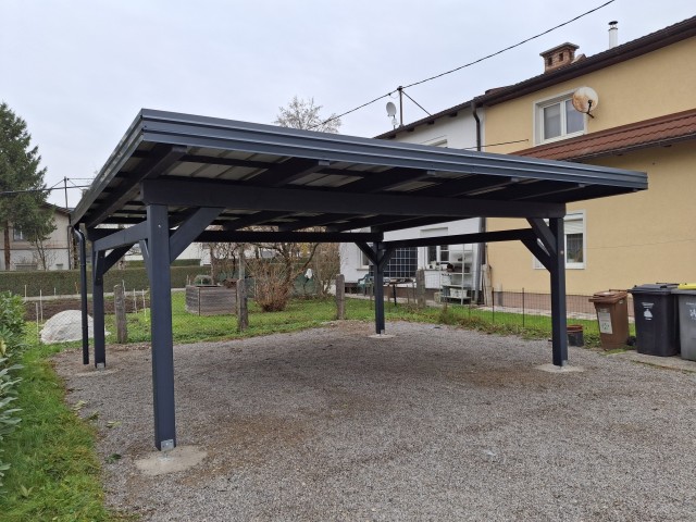 NADSTREKE ZA DVE VOZILI - foto