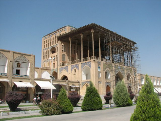 Iran Damavand 5761m 5.9 - 23.9. 2007 - foto