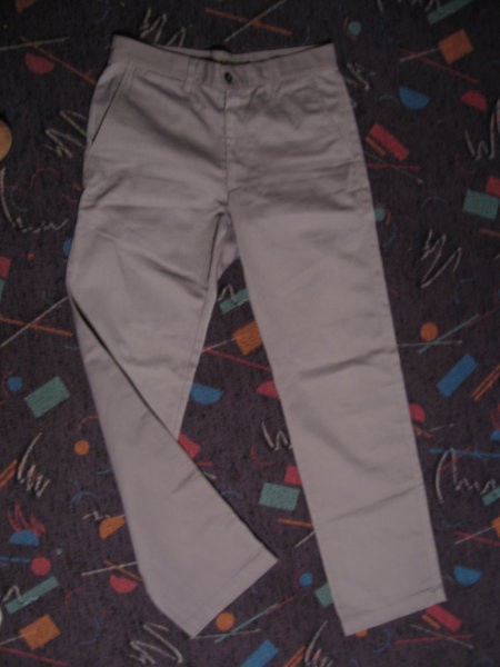 Elegantne hlače, energie- sixty, velikost 33 (M) , kot nove, cena 5000sit. 