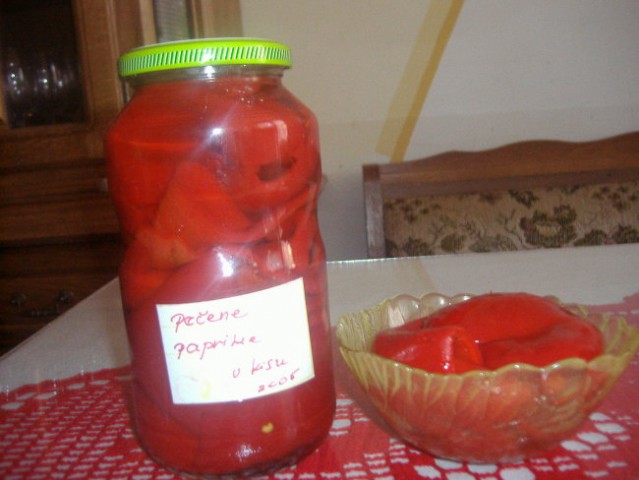 Vložena pečena paprika