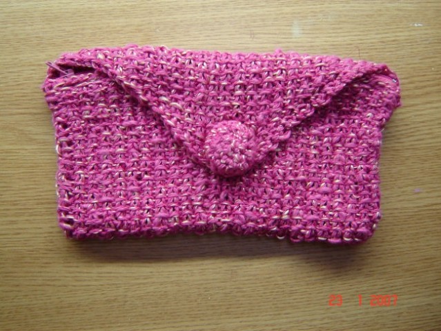 Dobila od petrovke....za swap Toplo, toplo naj ti bo...torbica v roza:)))