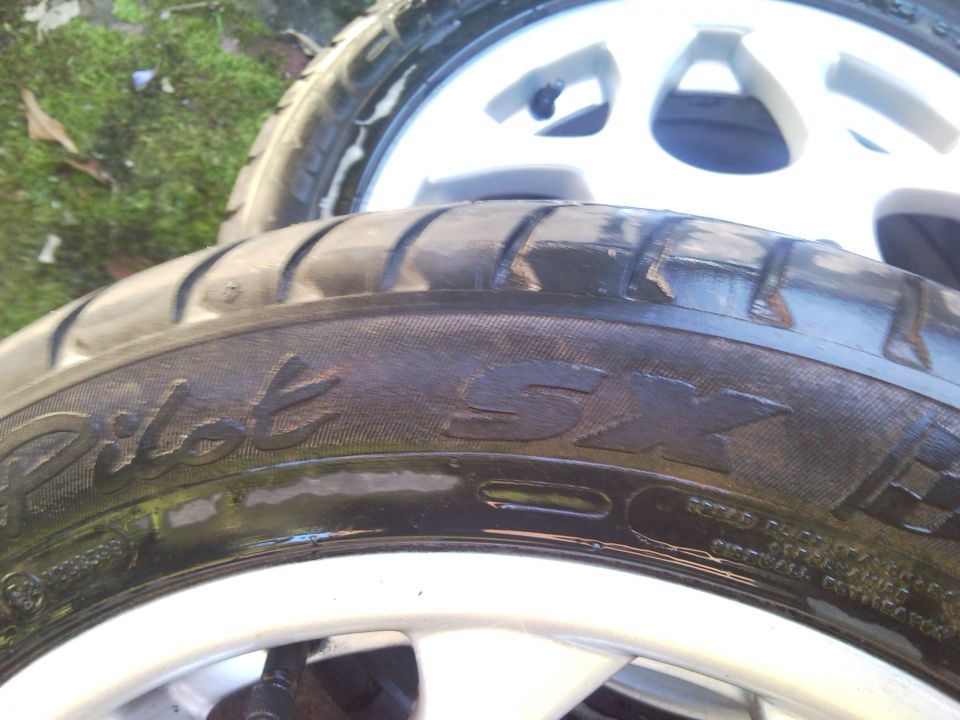 Gume+fetlne - foto povečava