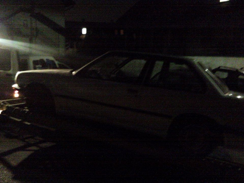 E30 - foto povečava