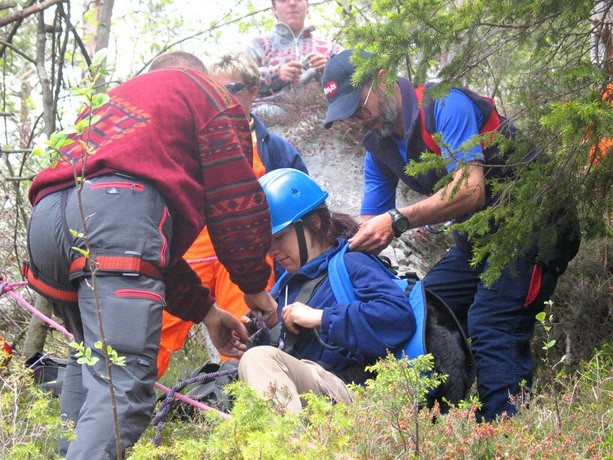 Vaja Enot reševalnih psov v Tržiču, maj 2005 - foto