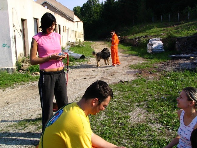 Rakek-vojasnica-rusevina,16.07.2005 - foto povečava