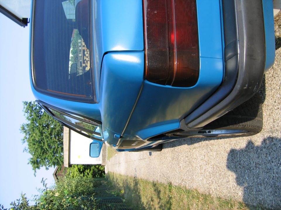 Laguna seca blue BMW E30 - foto povečava