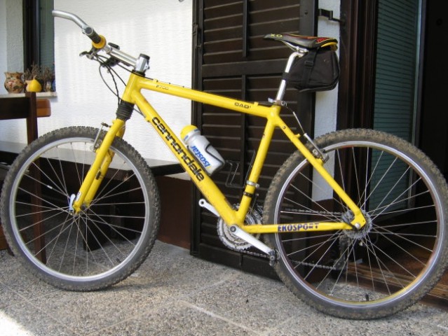 F700 - foto