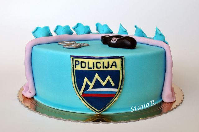 Torta za policistko