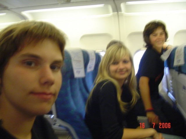 Na letali domov..jaz, Tjaša in Žan :D