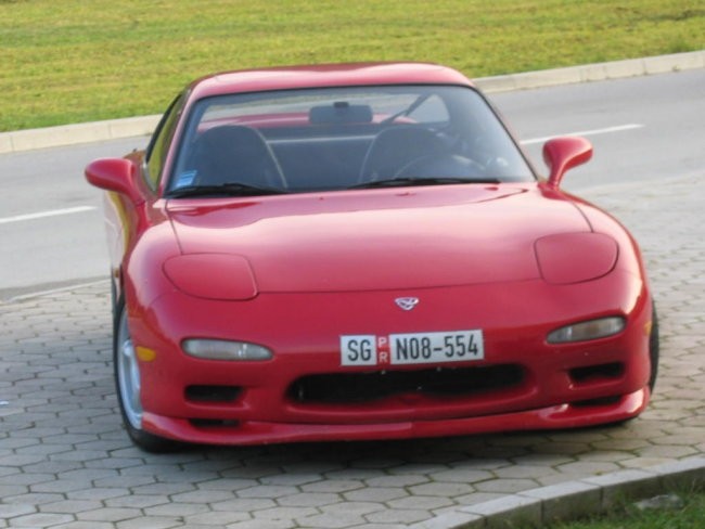 Rx7 - foto povečava