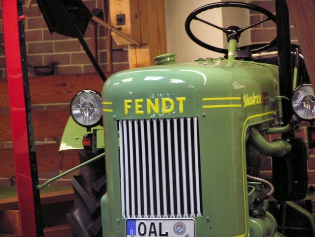 Muzejski traktorji - foto