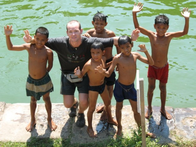Little cambodian kids