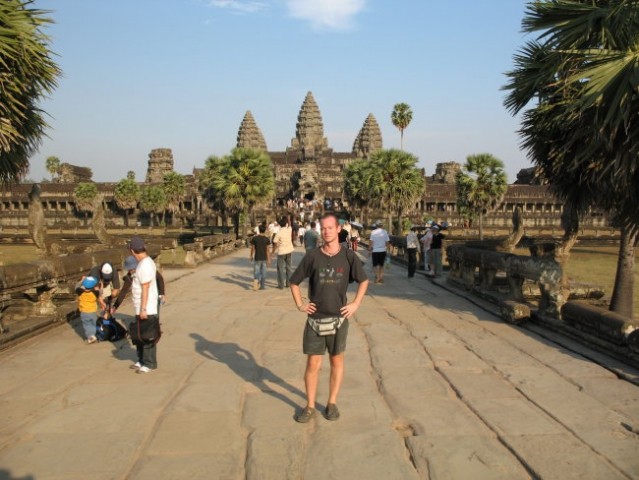 Me infront the Angkor Wat