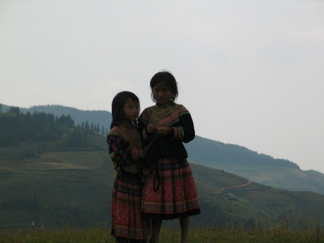 Two little girls on Vietnam hill tribes tour