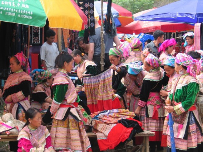 Hmong's colourful market in Bac Ha