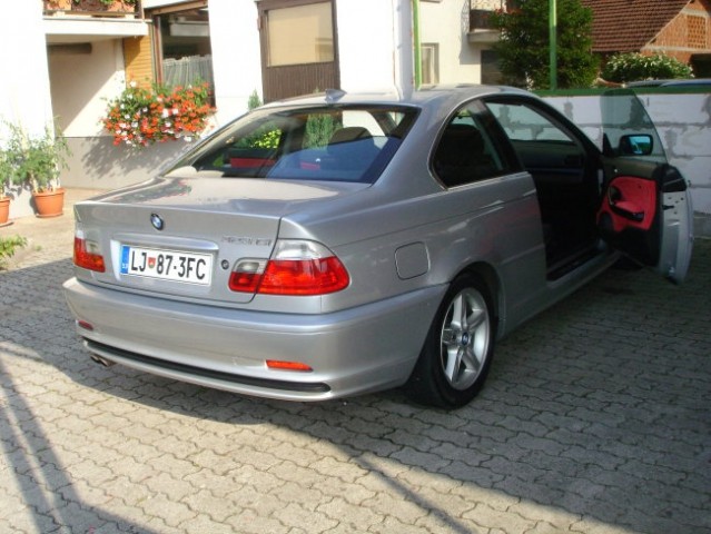 BMW 323ci - foto