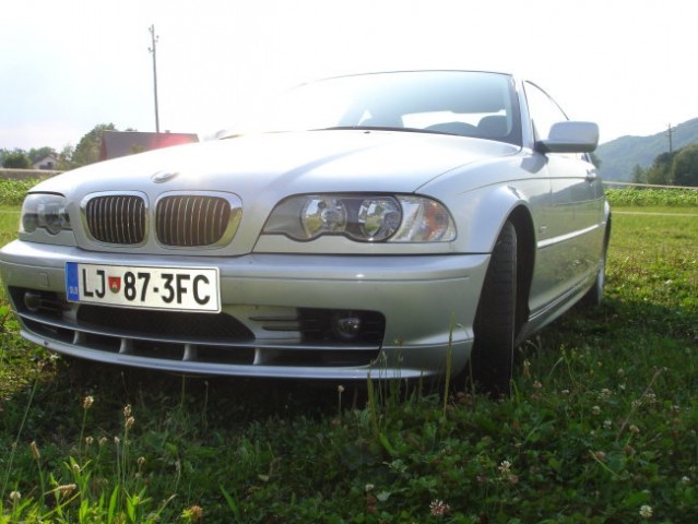 BMW 323ci - foto