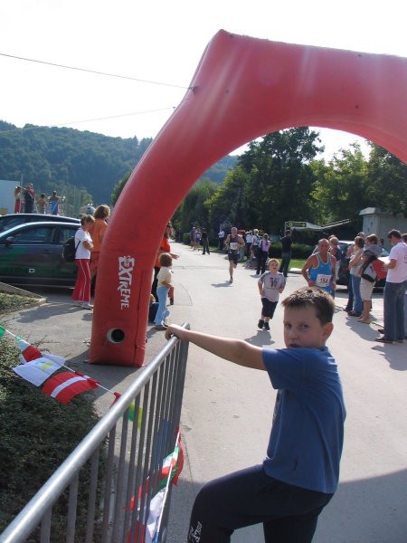 Rokov tek, 24.9.2005 - foto Gregor Krajnc - foto povečava