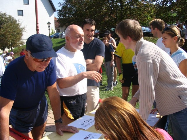 Rokov tek, 24. 9. 2005 - foto Vesna Zidar - foto povečava