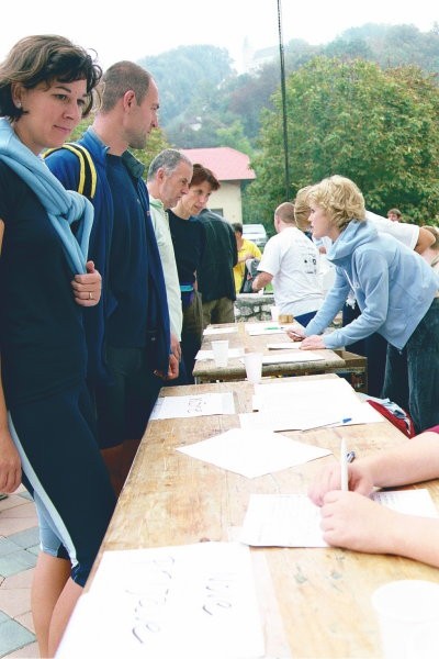 Rokov tek, 9. 10. 2004 - foto Leona Čuk - foto povečava