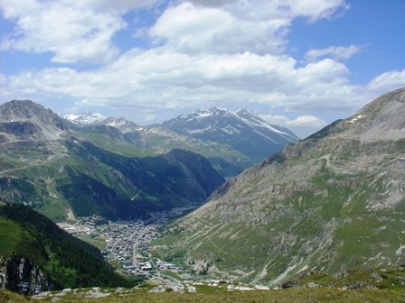 Pogled na Val d'Isere z Col de I'Iserana