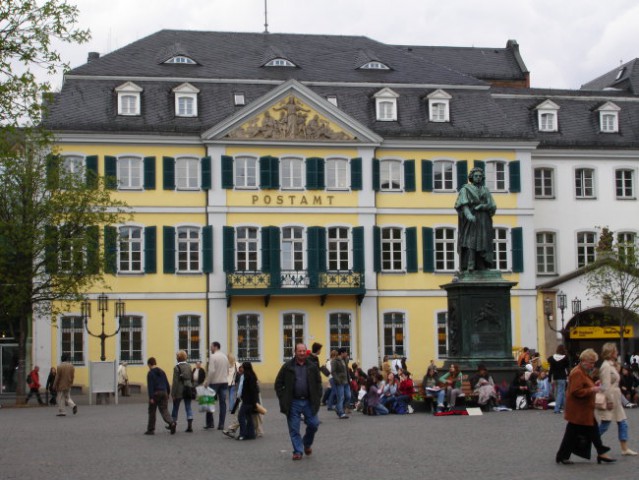 Spomenik Beethovnu v njegovem roj.mestu (Bonn)