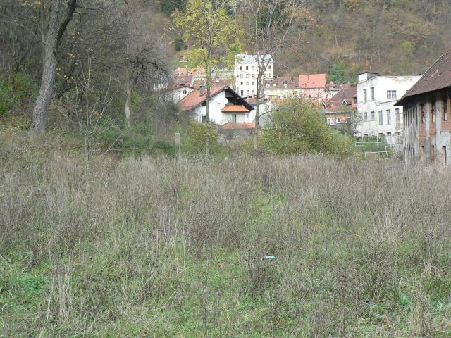 Drugacen trzic - foto povečava