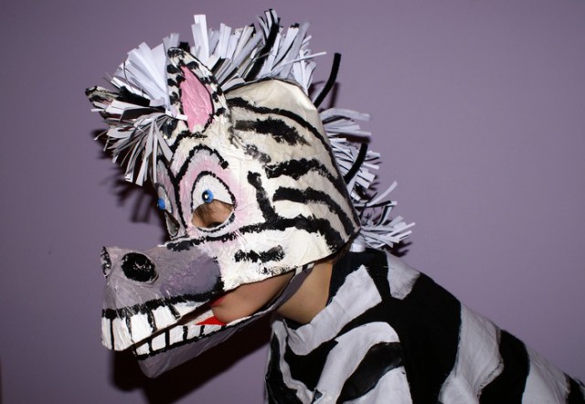 Kaširana pustna maska - zebra