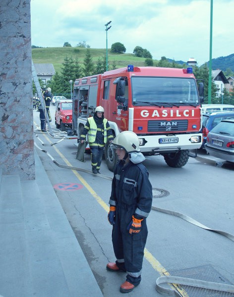 Osnovna šola ivana tavčarja - foto povečava