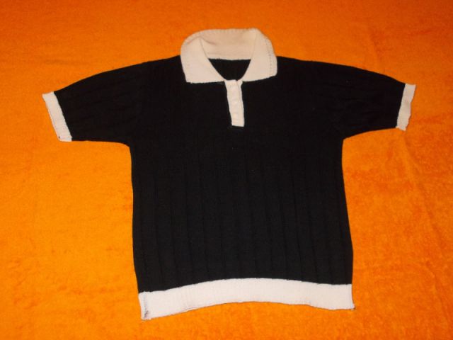 Nov retro pulovrček vel.M, cena 5 €