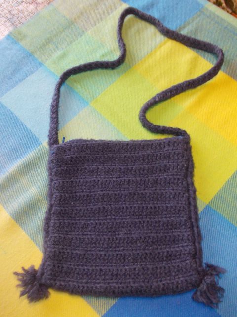 Nova violična pletena torbica, 6€