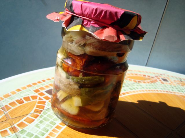 Fileti inčunov s suhimi paradižniki