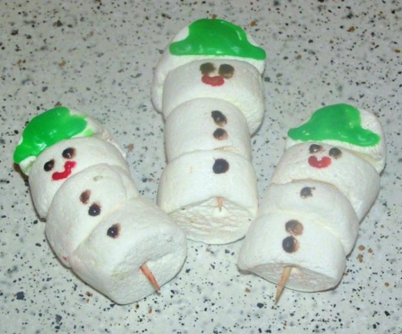 Snežaki iz marshmallowsev