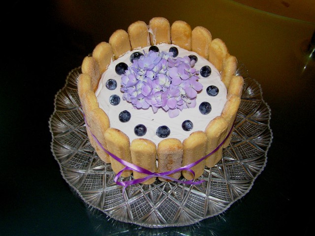 Nekaj vijoličastega - borovničeva mascarpone torta brez peke