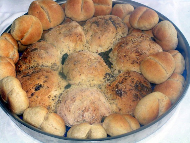 Kruh in žemljice