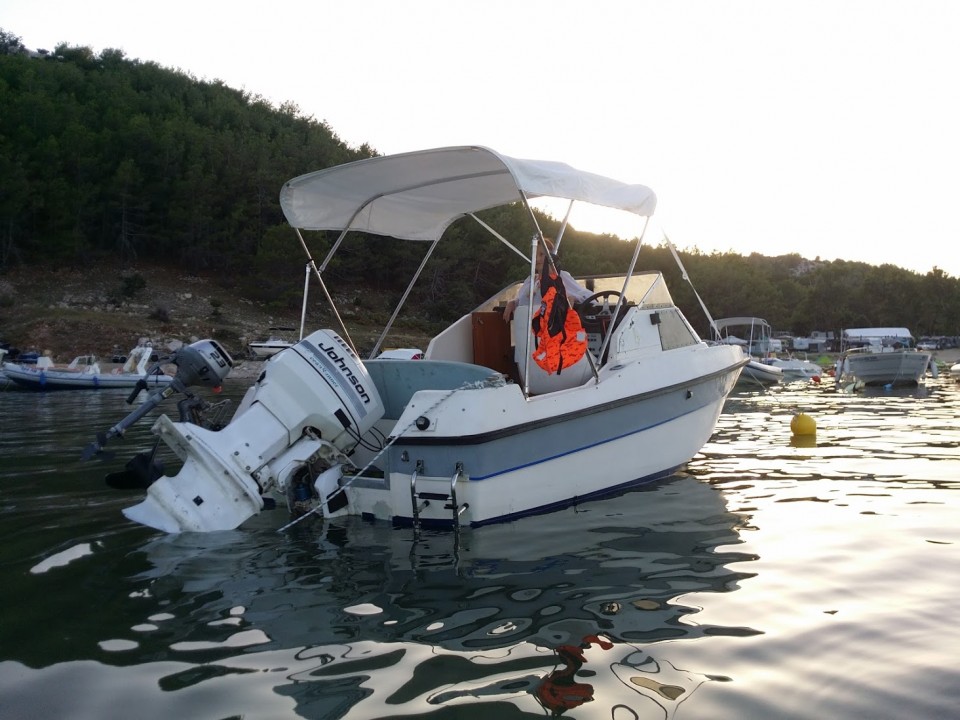 Outboard tampering - foto povečava