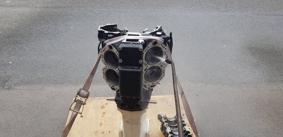 Evinrude Eagle 60° V4 rebuild #2 - foto povečava