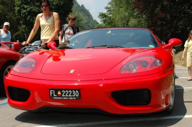 Ferrari srecanje bled - foto povečava