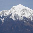 Tukaj vidimo priljubljeno točko na tem delu gorenjske še posebno kranjčanov ( storžič )..